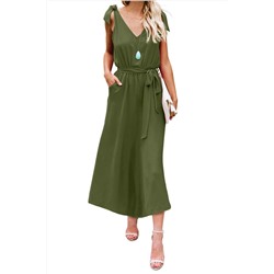 Зеленое приталенное платье с поясом и бантиками на плечах