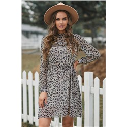 Бежевое мини-платье с леопардовым принтом и воротником-стойка с застежкой на молнии