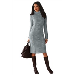 Серое вязаное платье-свитер с высоким отложным воротом и узором-"елочкой"