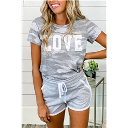 Серый повседневный комплект: футболка с камуфляжным принтом надписью: Love и шорты на шнуровке