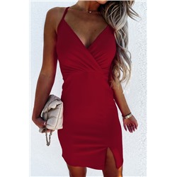 Красное обтягивающее мини-платье с V-образным вырезом с запахом и разрезом на юбке