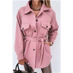 Розовое пальто на пуговицах с лацканами и нагрудными карманами